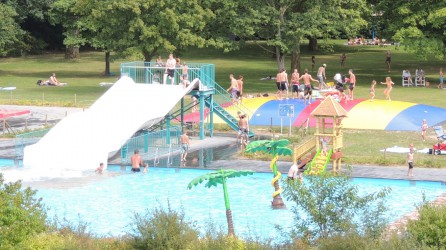Slide 1 - Zwembad en Speelpark Steinerbos