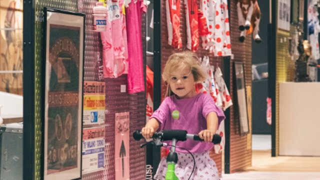 Koers Meisje op fiets