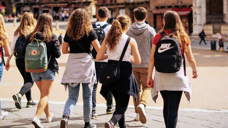 Holiways schoolreizen header groep